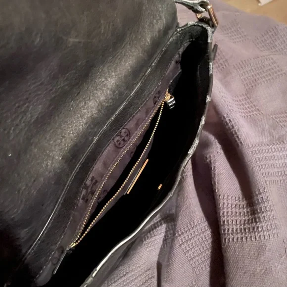 Tory Burch black purse. I used as a crossover. - Picture 7 of 9